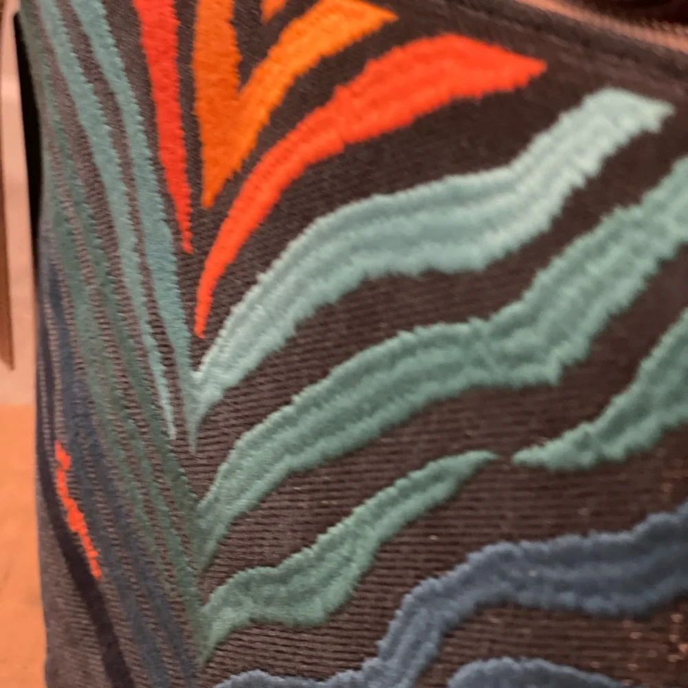 Consuela Downtown Noah Crossbody - Picture 6 of 12